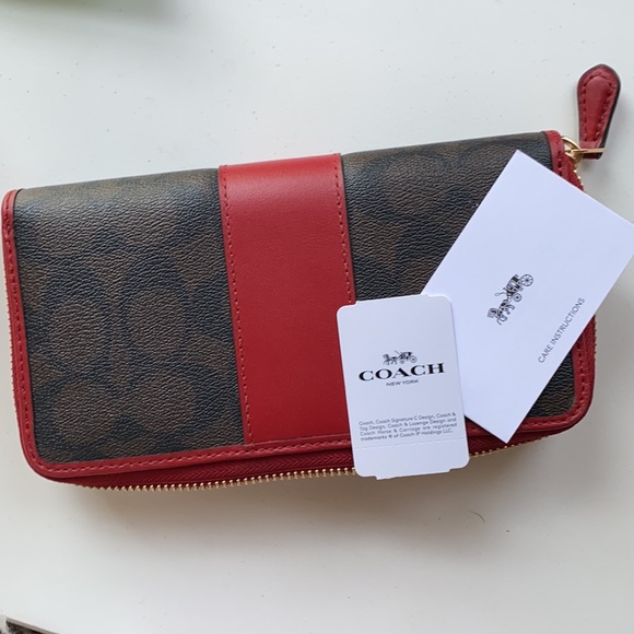 Coach Wallet - Picture 3 of 3